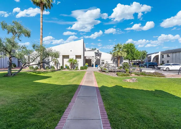 Apartment 2br Cozy Near Dt With Pools & Gym Mesa
